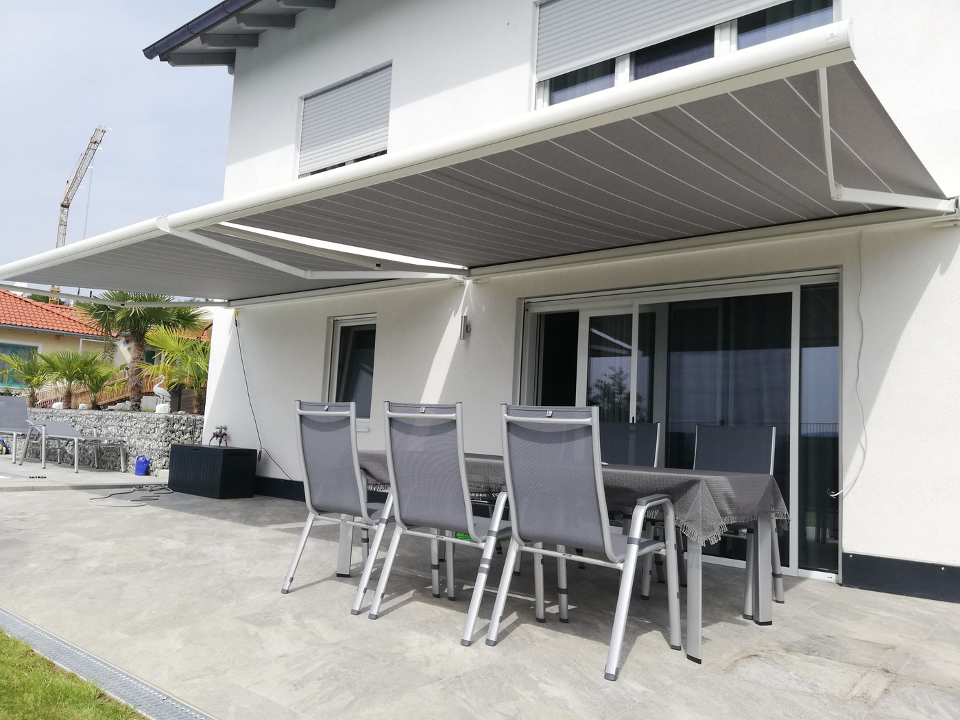 markise mit wind- und regensensor