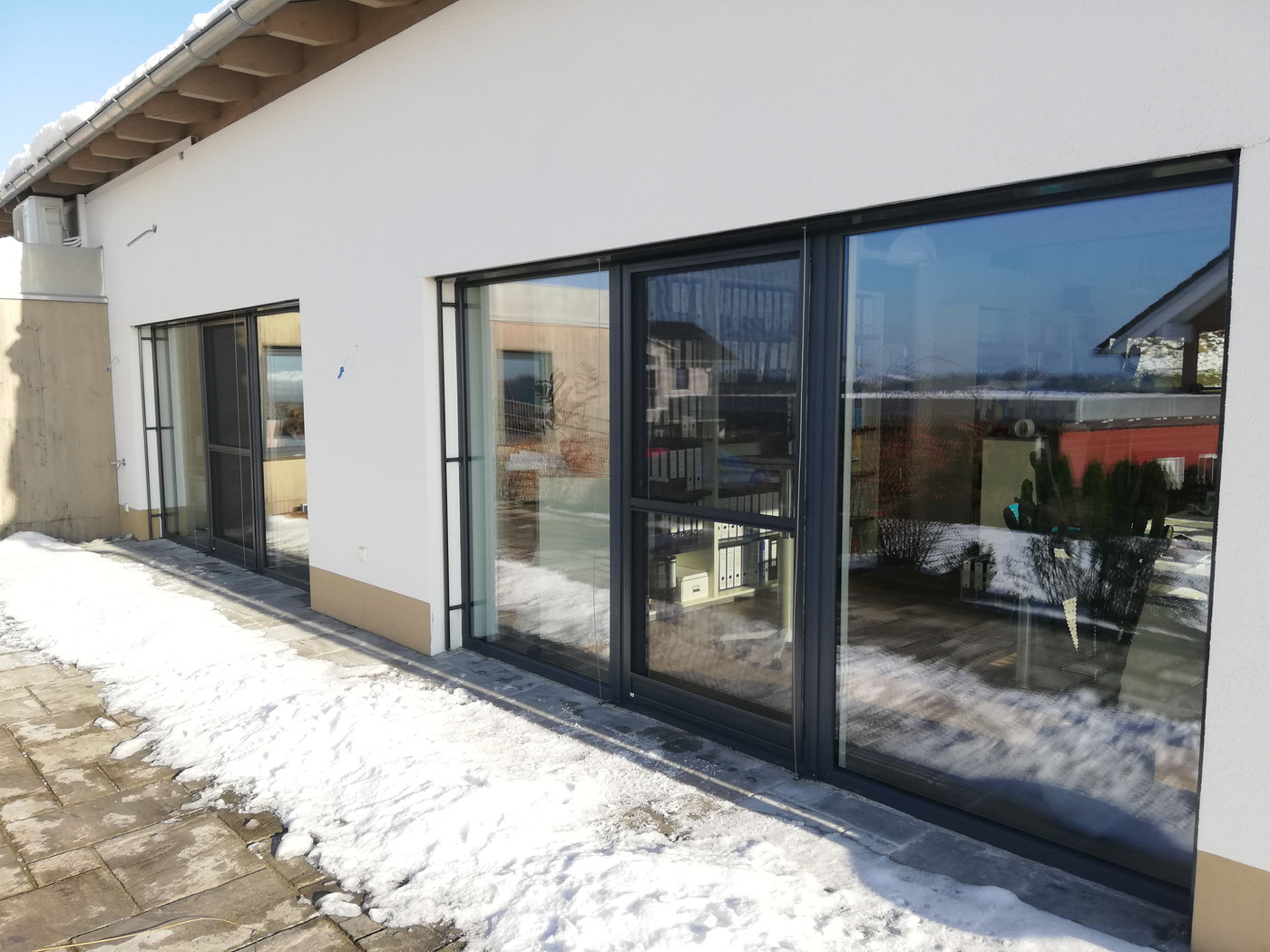 Drehtür in RAL 7016 für Büroräume in Thyrnau